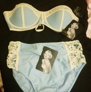 NWT "Marilyn Monroe" Aquamarine Bikini Set